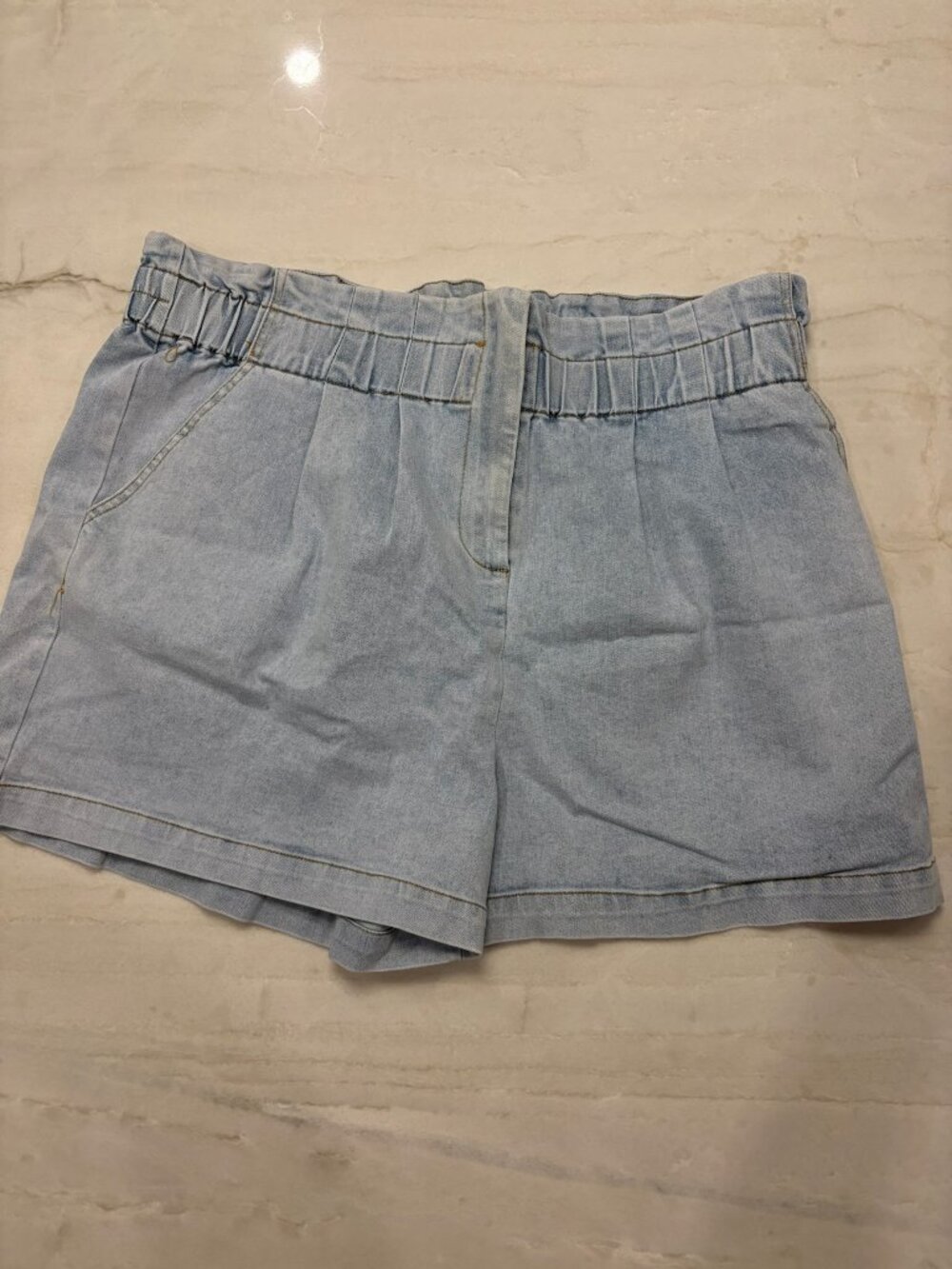 Skies Are Blue light-washed denim shorts, XL